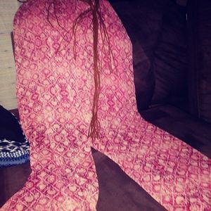 Long skirt with belt